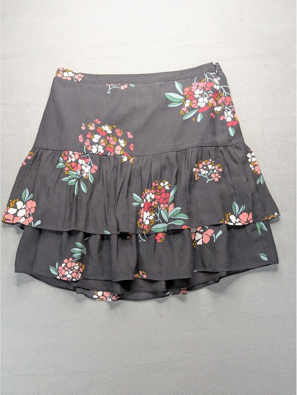 LOFT Skirt Womens 6 Gray Floral Ruffle Tiered Mini Lightweight Summer Casual